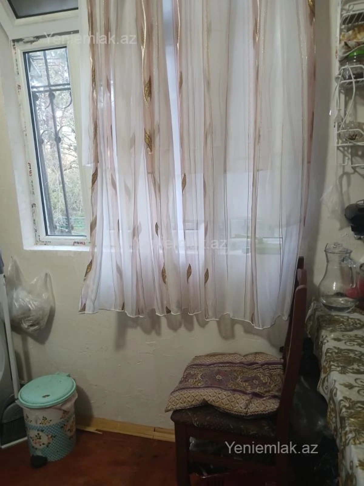 Satılır 2 otaqlı köhnə tikili 55 m²