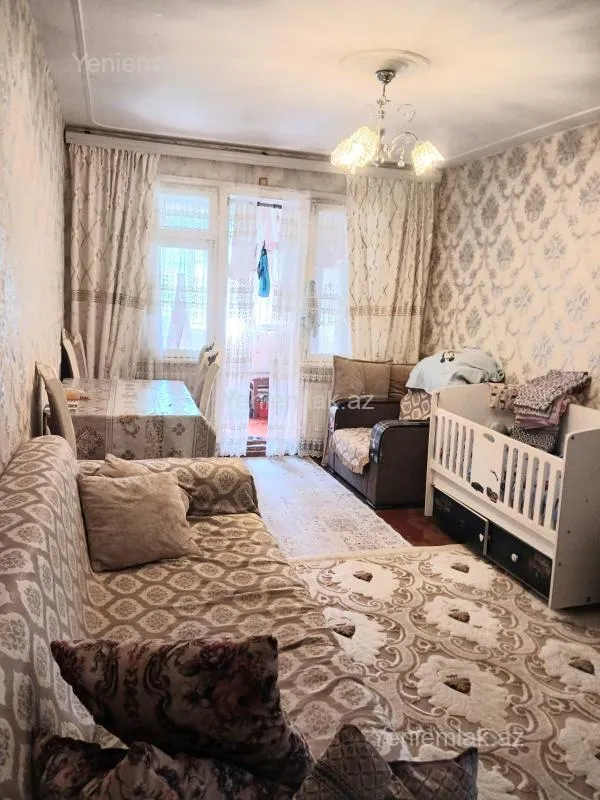 Satılır 2 otaqlı köhnə tikili 55 m²