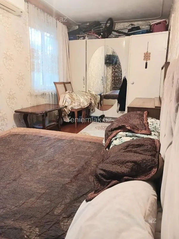 Satılır 2 otaqlı köhnə tikili 55 m²