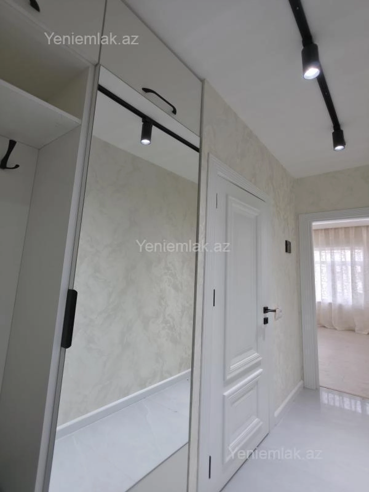 Satılır 2 otaqlı köhnə tikili 45 m²
