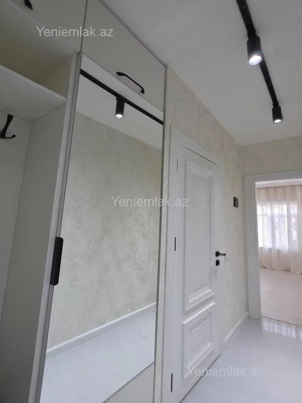 Satılır 2 otaqlı köhnə tikili 45 m²