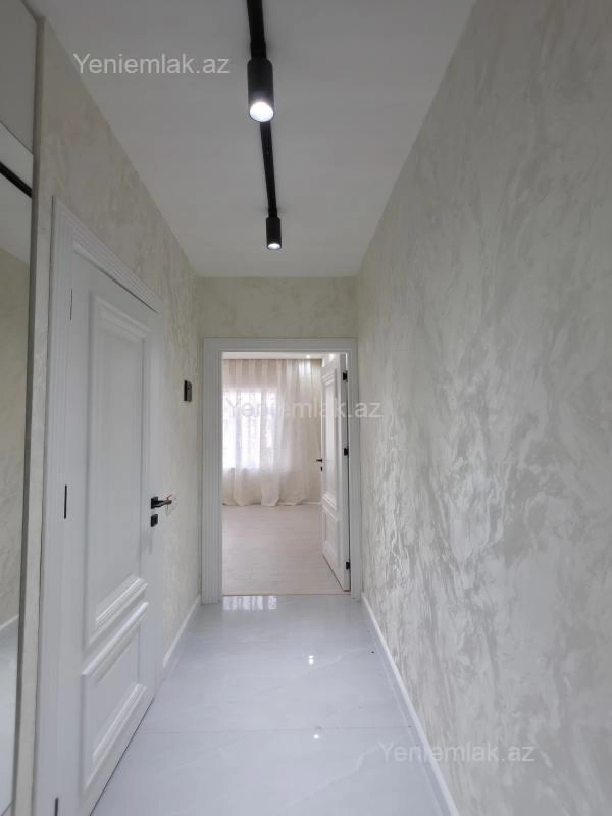 Satılır 2 otaqlı köhnə tikili 45 m²