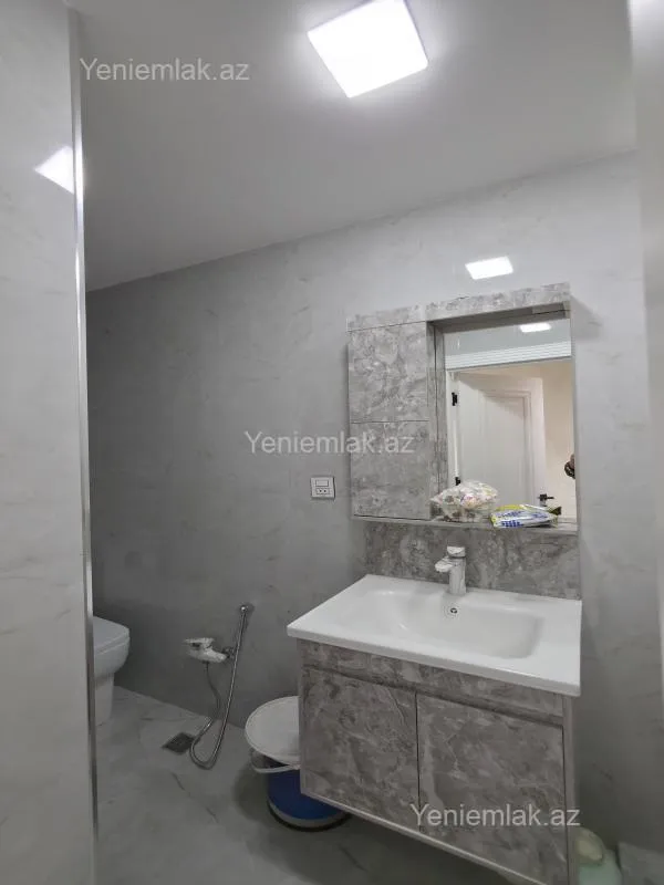 Satılır 2 otaqlı köhnə tikili 45 m²