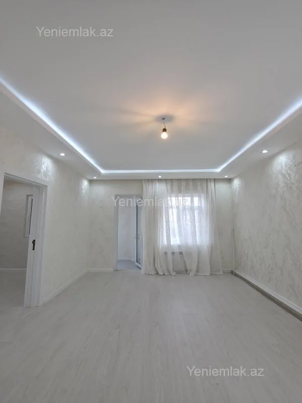 Satılır 2 otaqlı köhnə tikili 45 m²