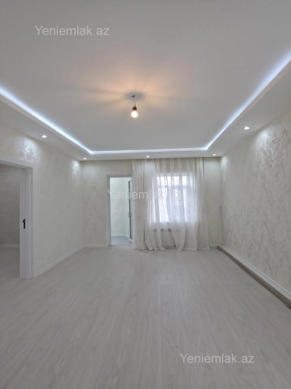 Satılır 2 otaqlı köhnə tikili 45 m²