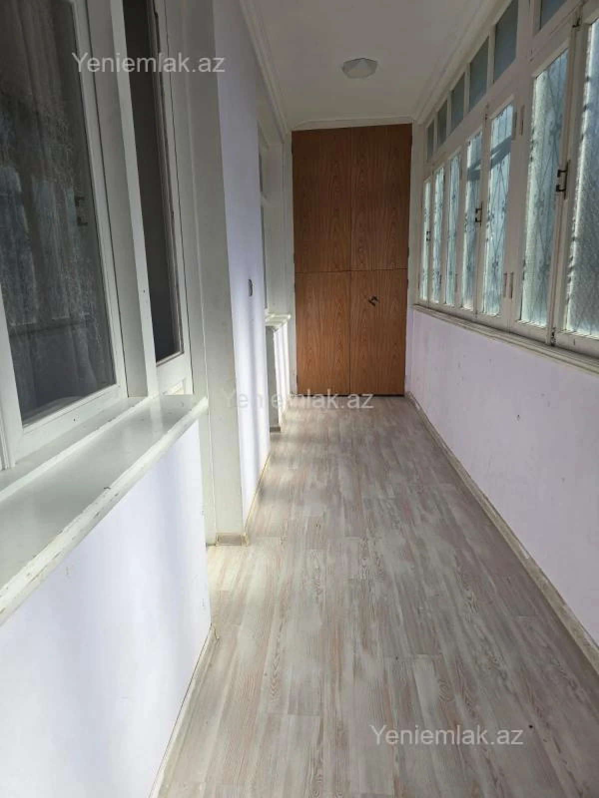 Satılır 4 otaqlı köhnə tikili 100 m²