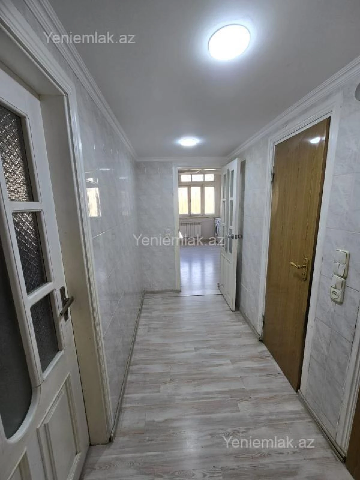 Satılır 4 otaqlı köhnə tikili 100 m²