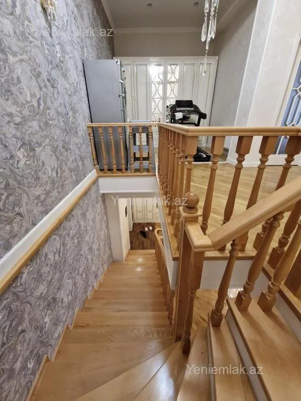 Satılır 5 otaqlı yeni tikili 250 m²