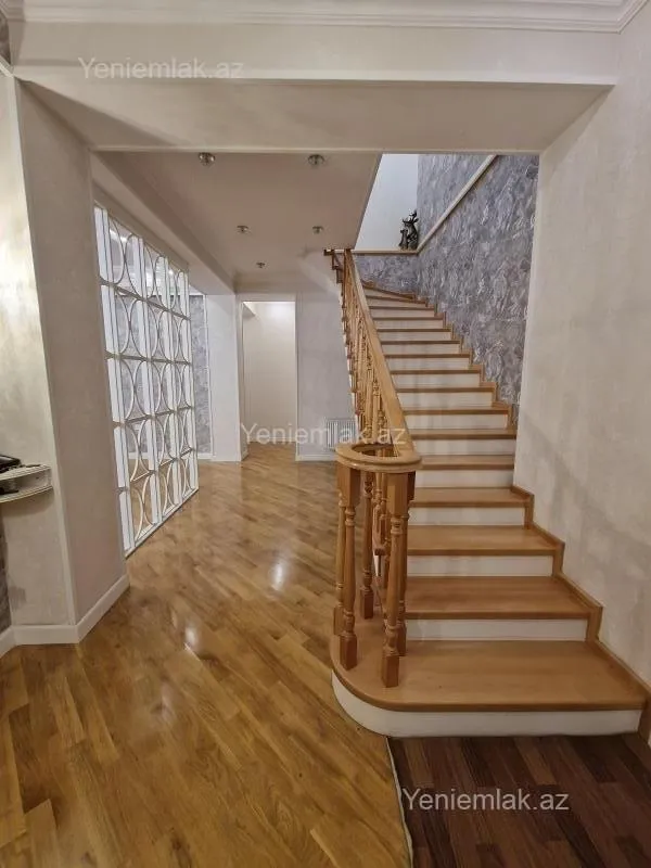 Satılır 5 otaqlı yeni tikili 250 m²