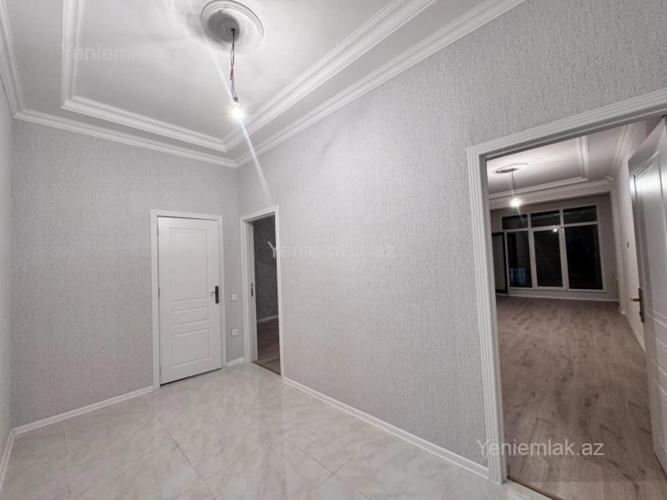 Satılır 2 otaqlı yeni tikili 72 m²