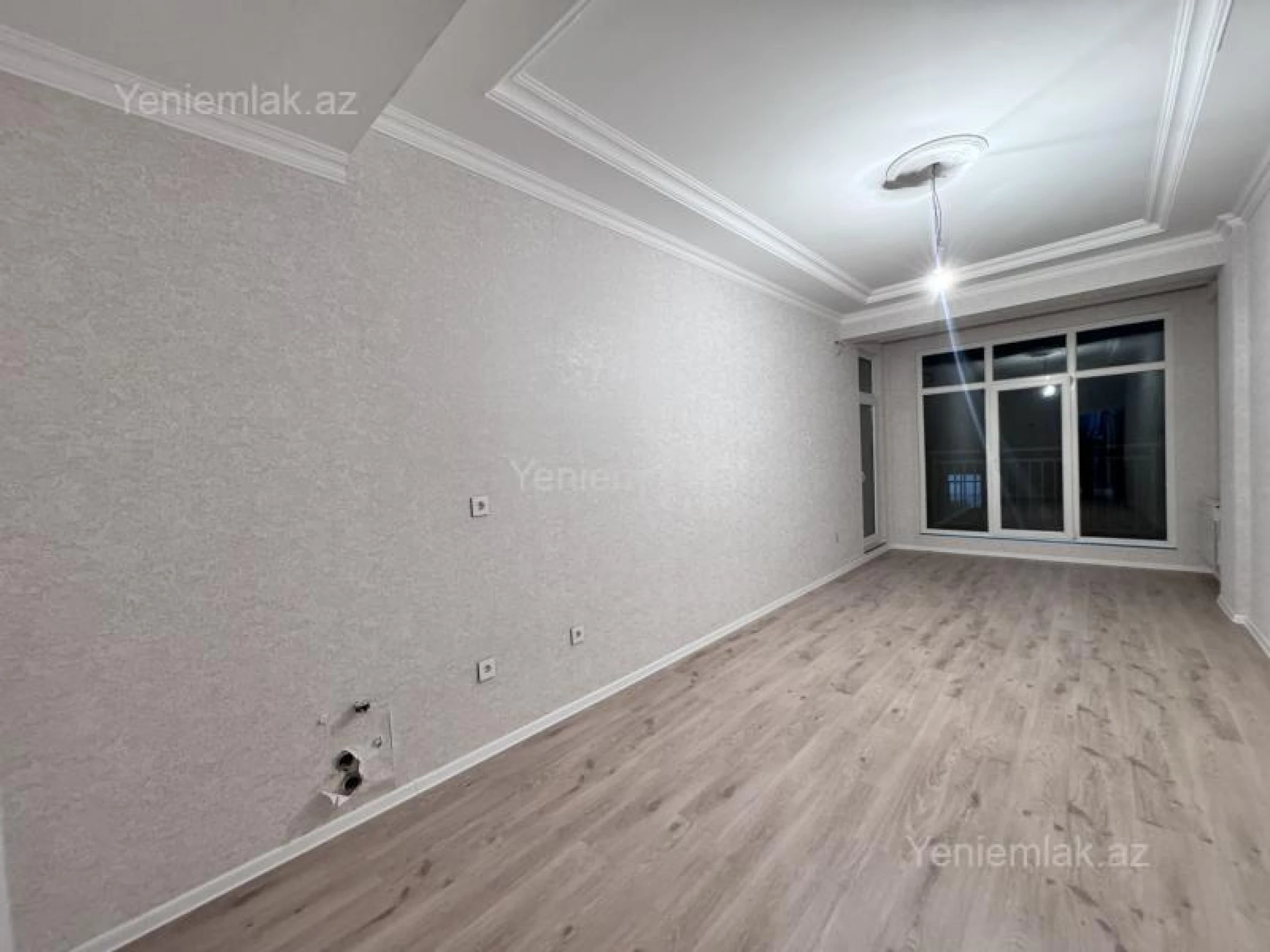 Satılır 2 otaqlı yeni tikili 72 m²