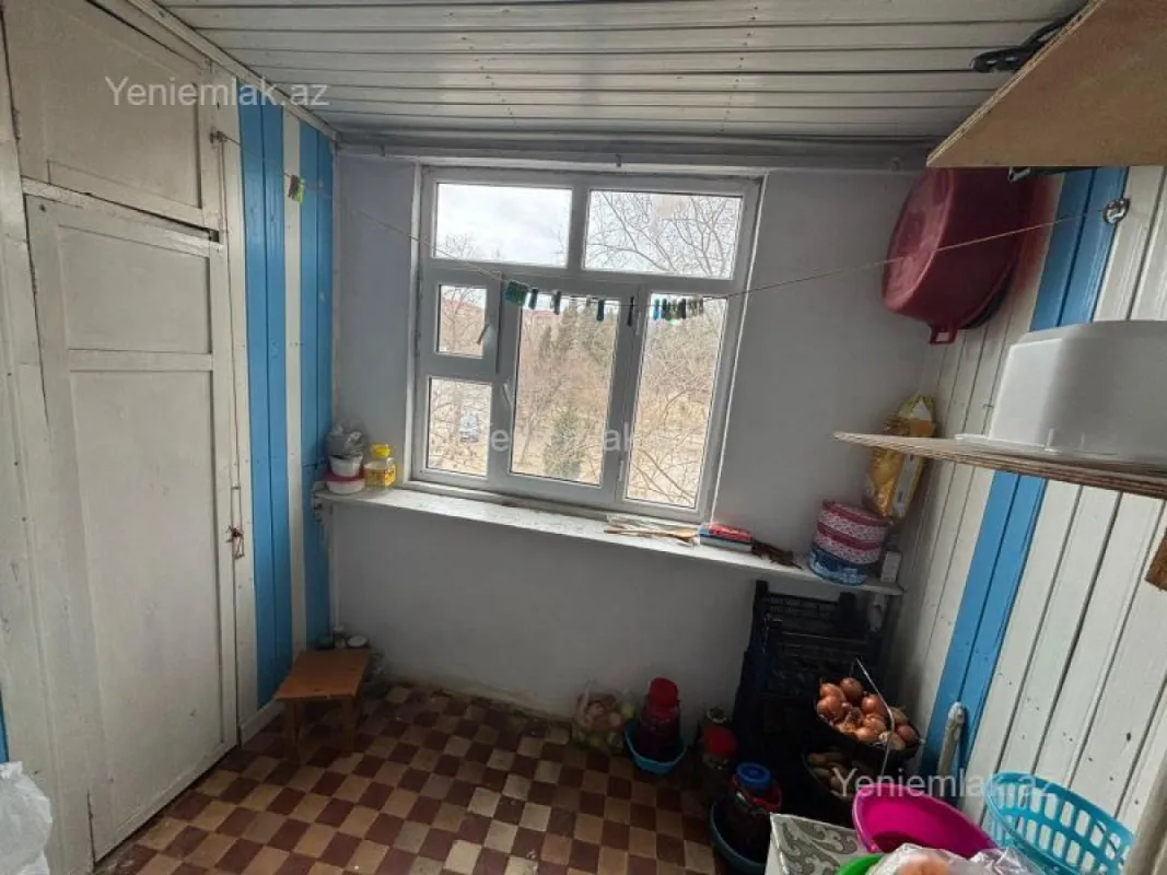 Satılır 4 otaqlı köhnə tikili 85 m²