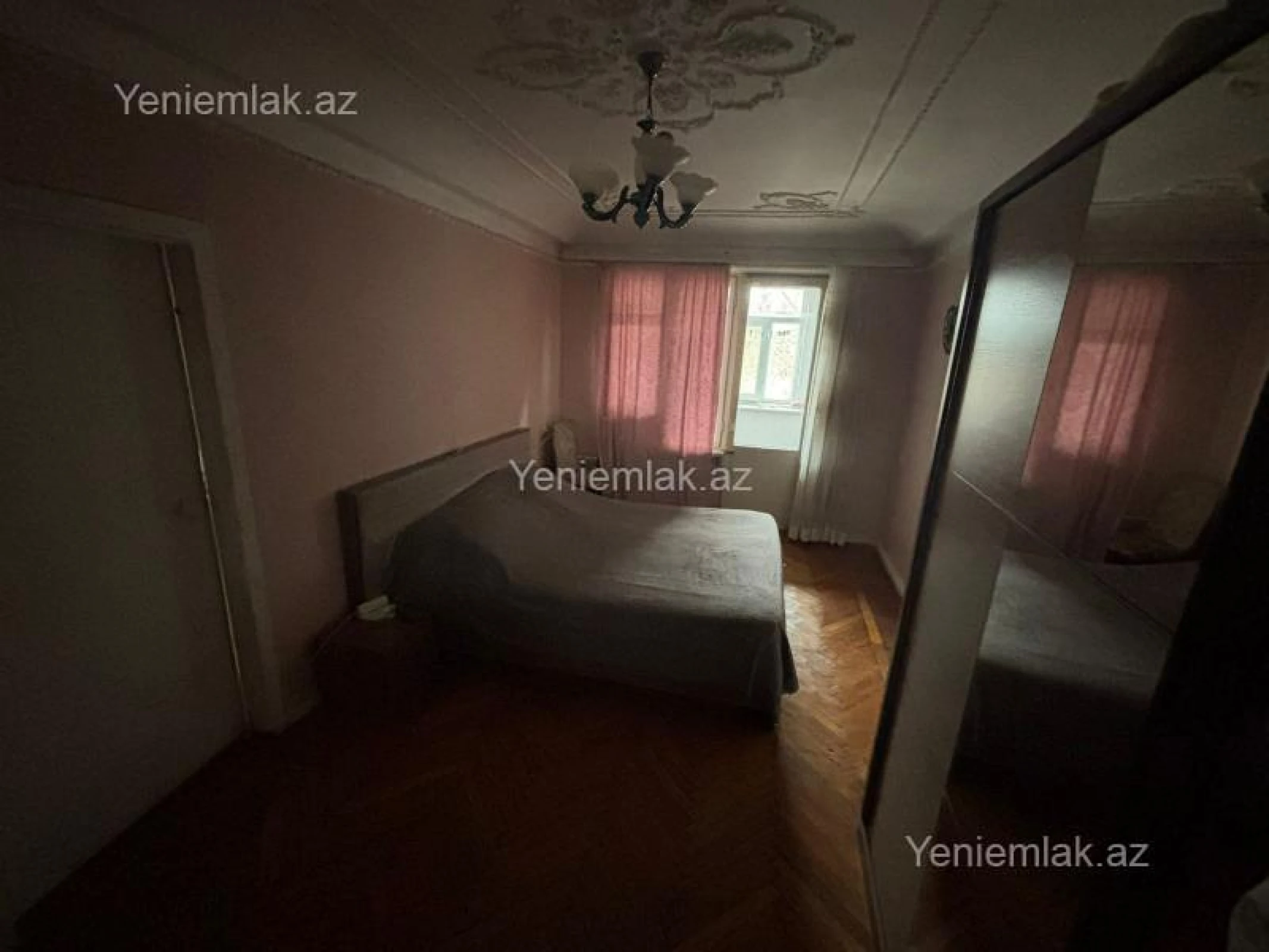 Satılır 4 otaqlı köhnə tikili 85 m²