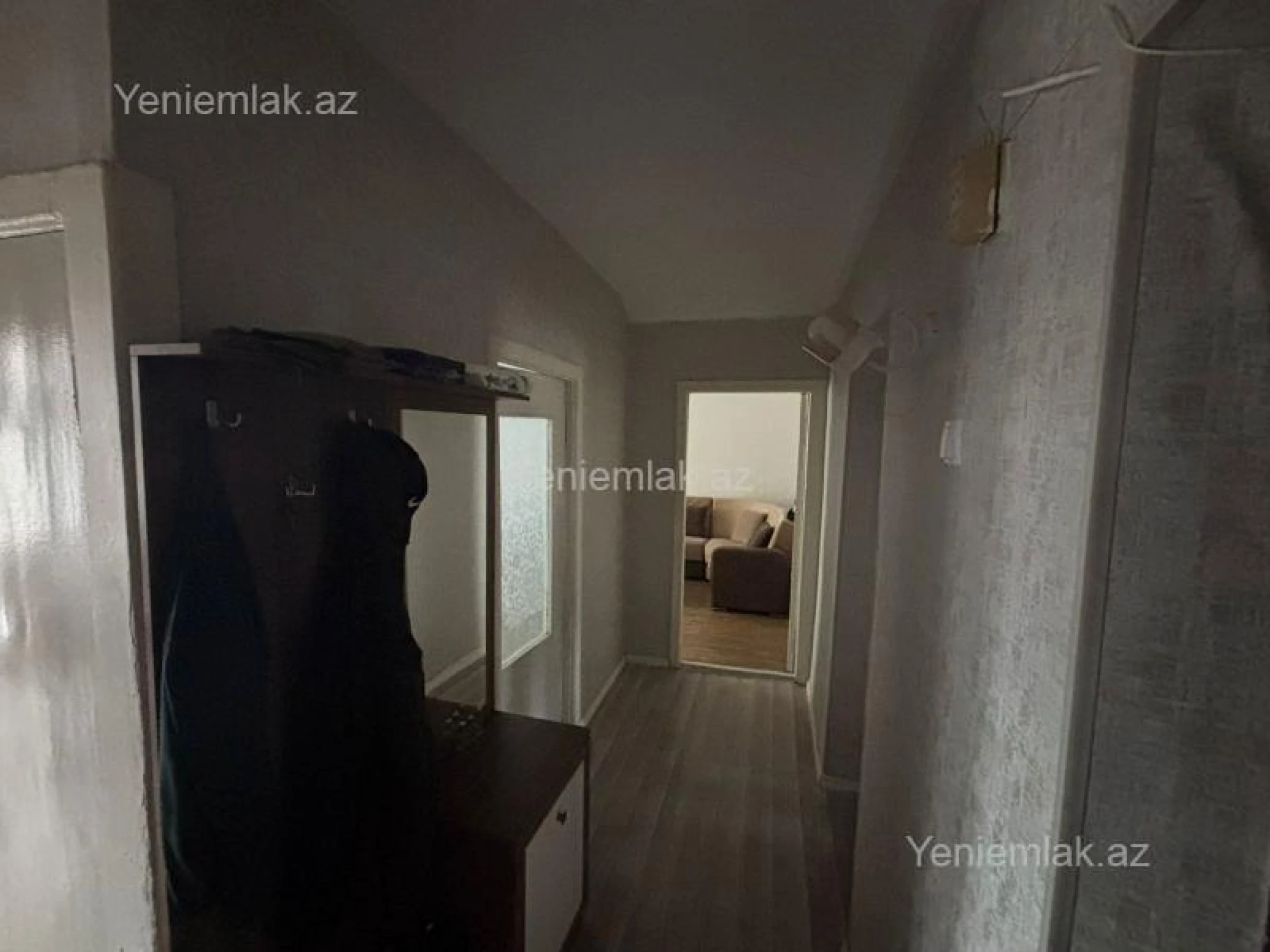 Satılır 4 otaqlı köhnə tikili 85 m²