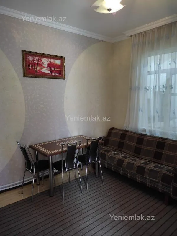 Satılır 4 otaqlı həyət evi 65 m²