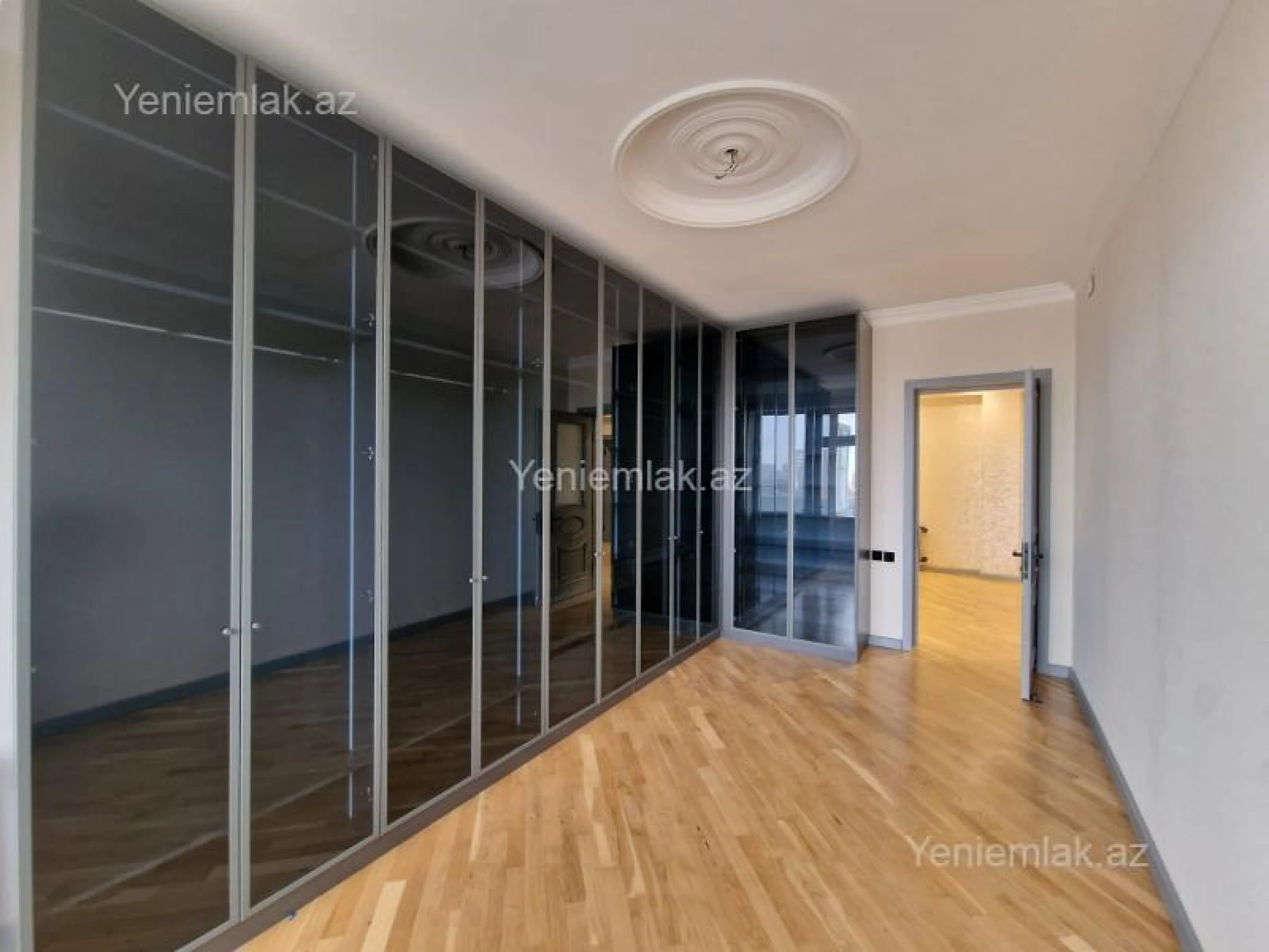 Satılır 4 otaqlı yeni tikili 168 m²