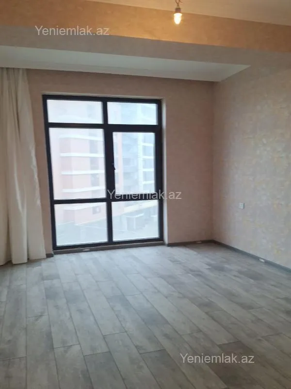 Satılır 3 otaqlı köhnə tikili 113 m²