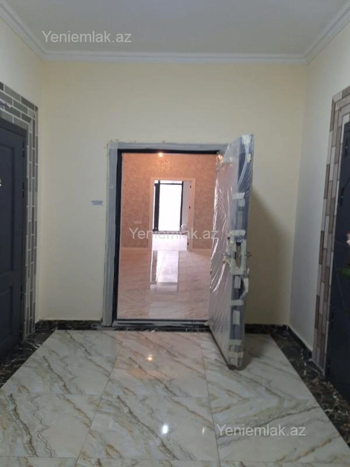 Satılır 3 otaqlı köhnə tikili 113 m²