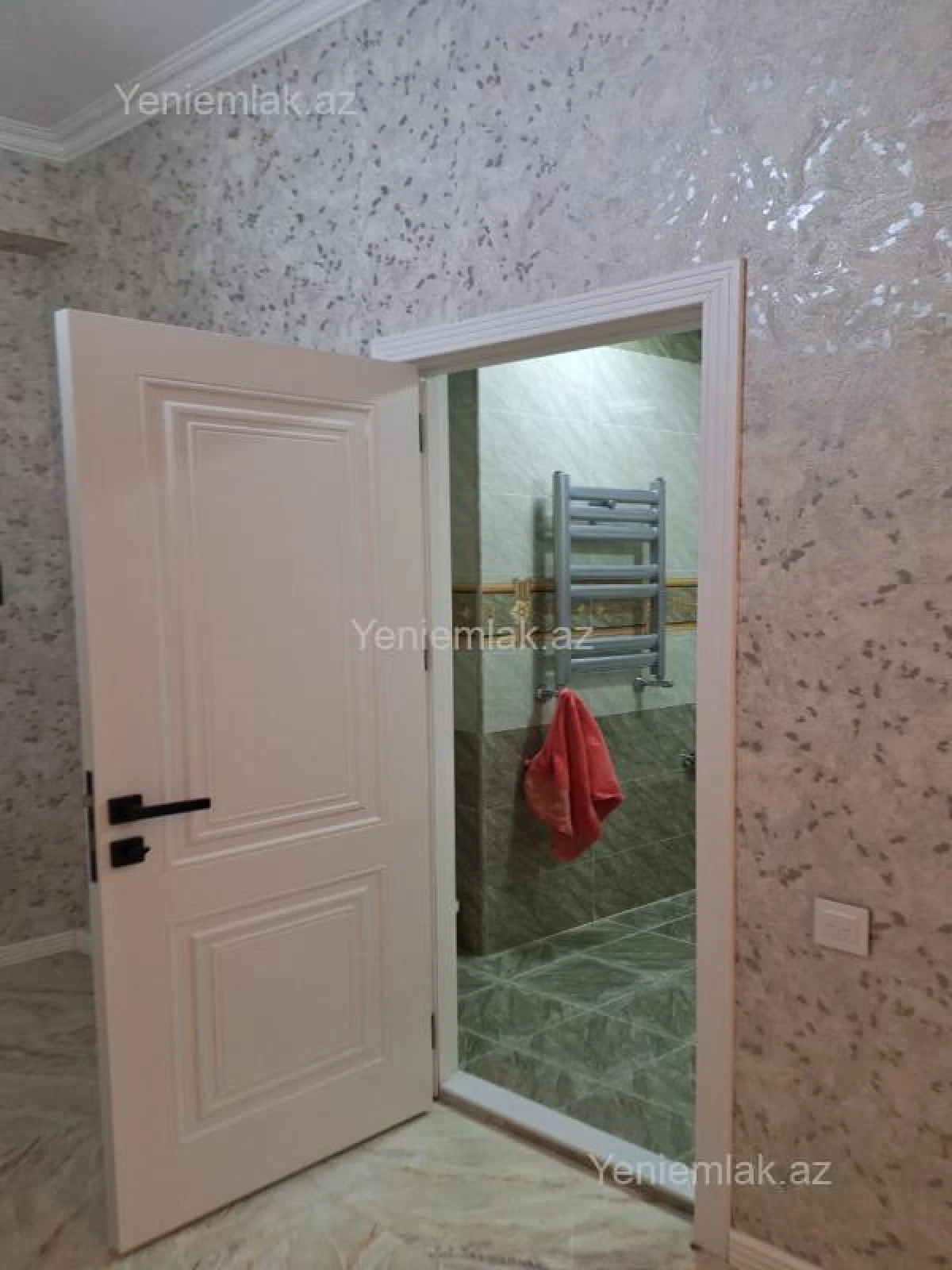 Satılır 3 otaqlı köhnə tikili 113 m²