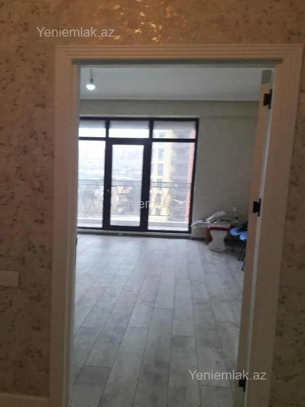 Satılır 3 otaqlı köhnə tikili 113 m²