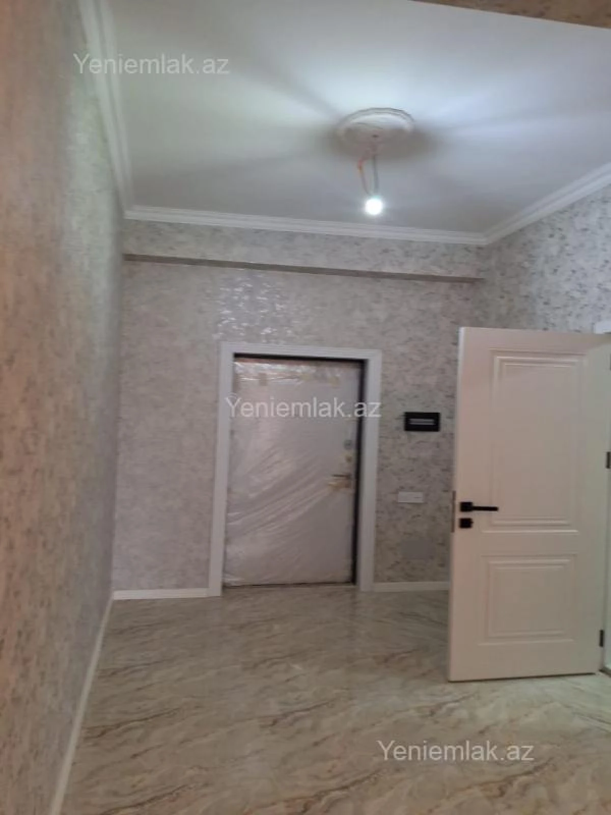 Satılır 3 otaqlı köhnə tikili 113 m²