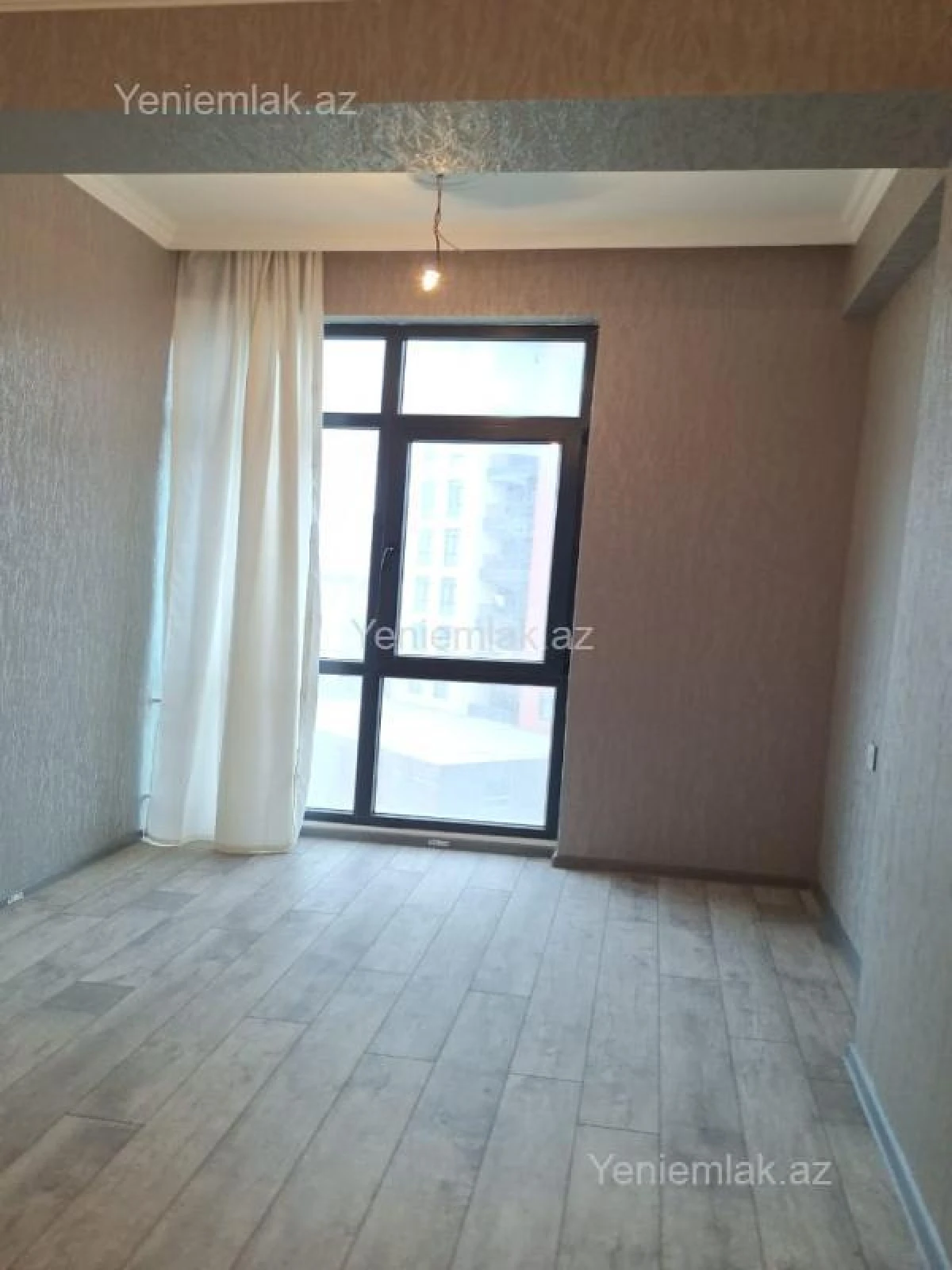 Satılır 3 otaqlı köhnə tikili 113 m²
