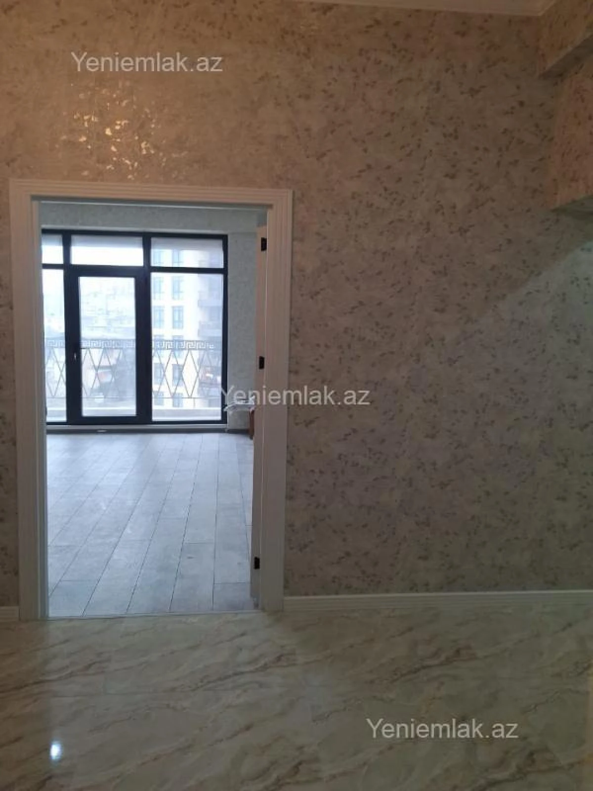 Satılır 3 otaqlı köhnə tikili 113 m²