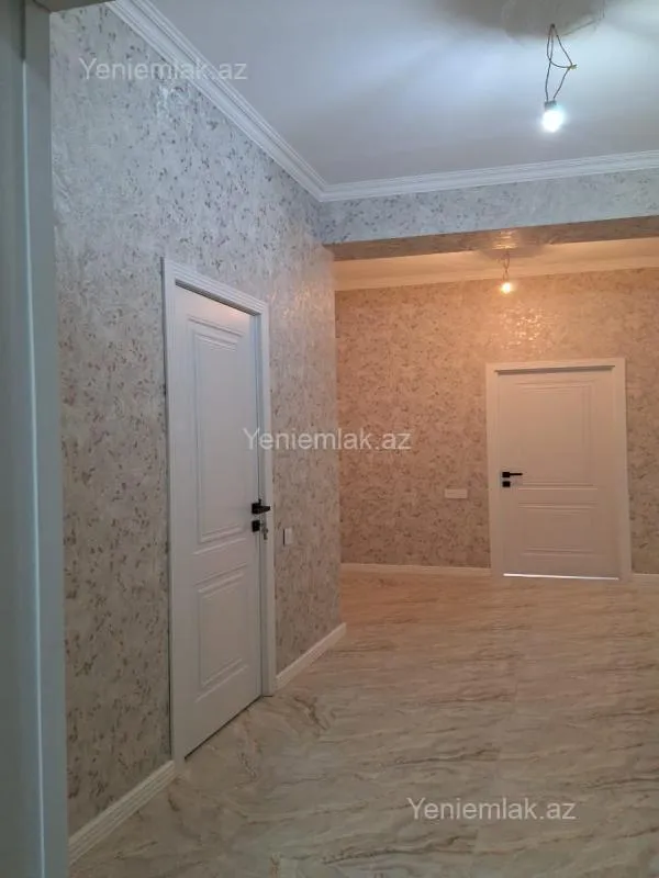 Satılır 3 otaqlı köhnə tikili 113 m²