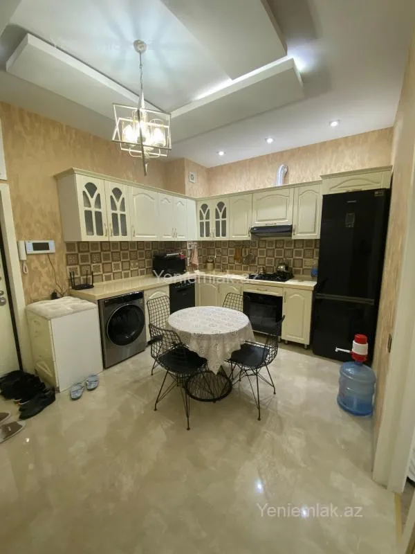 Satılır 2 otaqlı yeni tikili 75 m²