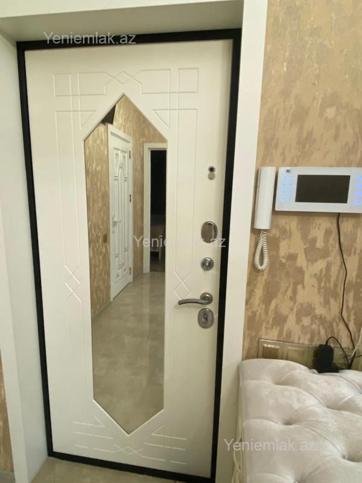 Satılır 2 otaqlı yeni tikili 75 m²