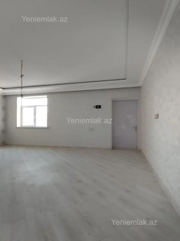 Satılır 6 otaqlı həyət evi 240 m²