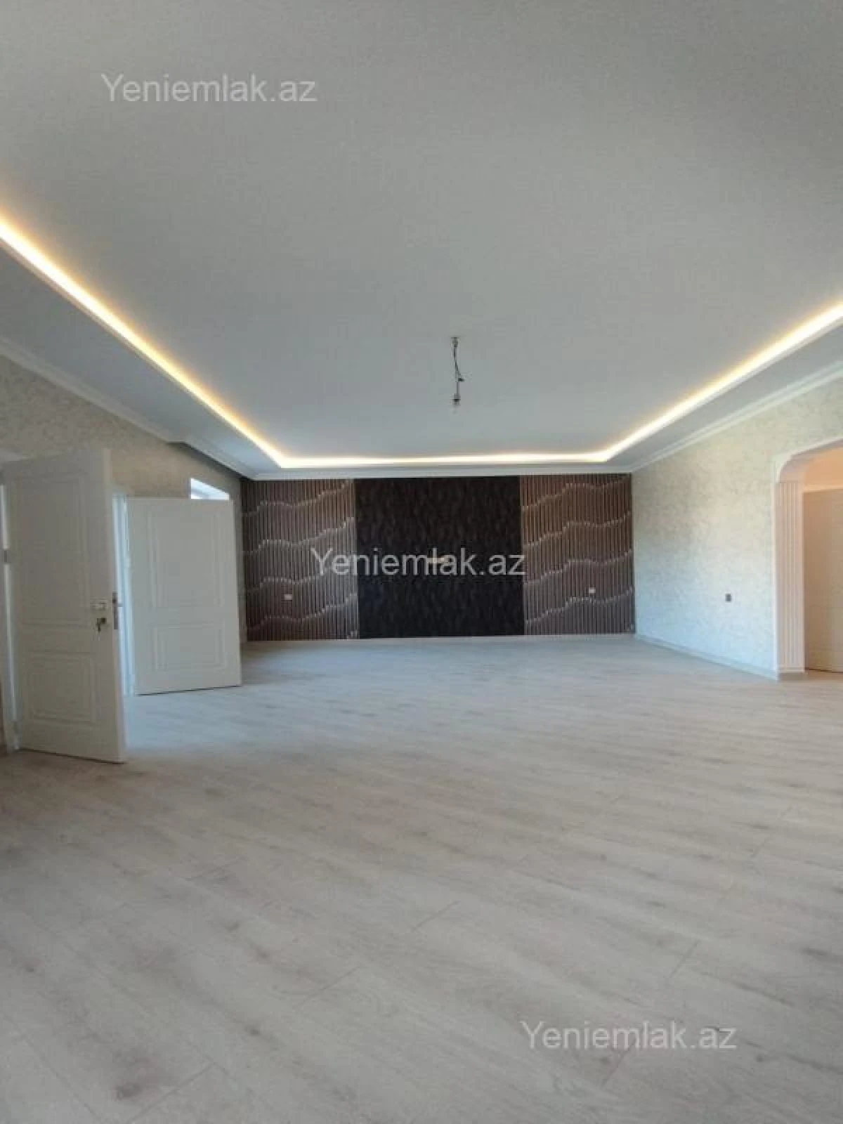 Satılır 6 otaqlı həyət evi 240 m²