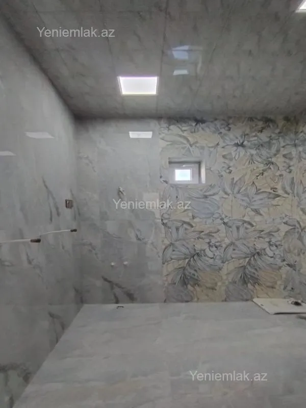 Satılır 6 otaqlı həyət evi 240 m²