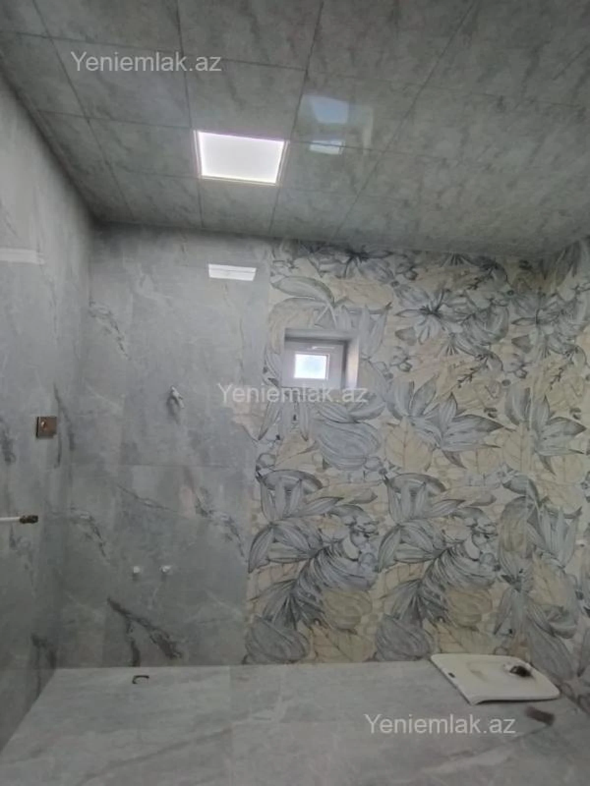 Satılır 6 otaqlı həyət evi 240 m²