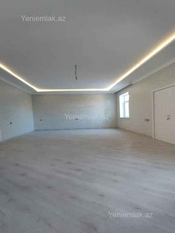 Satılır 6 otaqlı həyət evi 240 m²