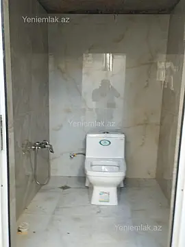 Satılır 6 otaqlı həyət evi 240 m²