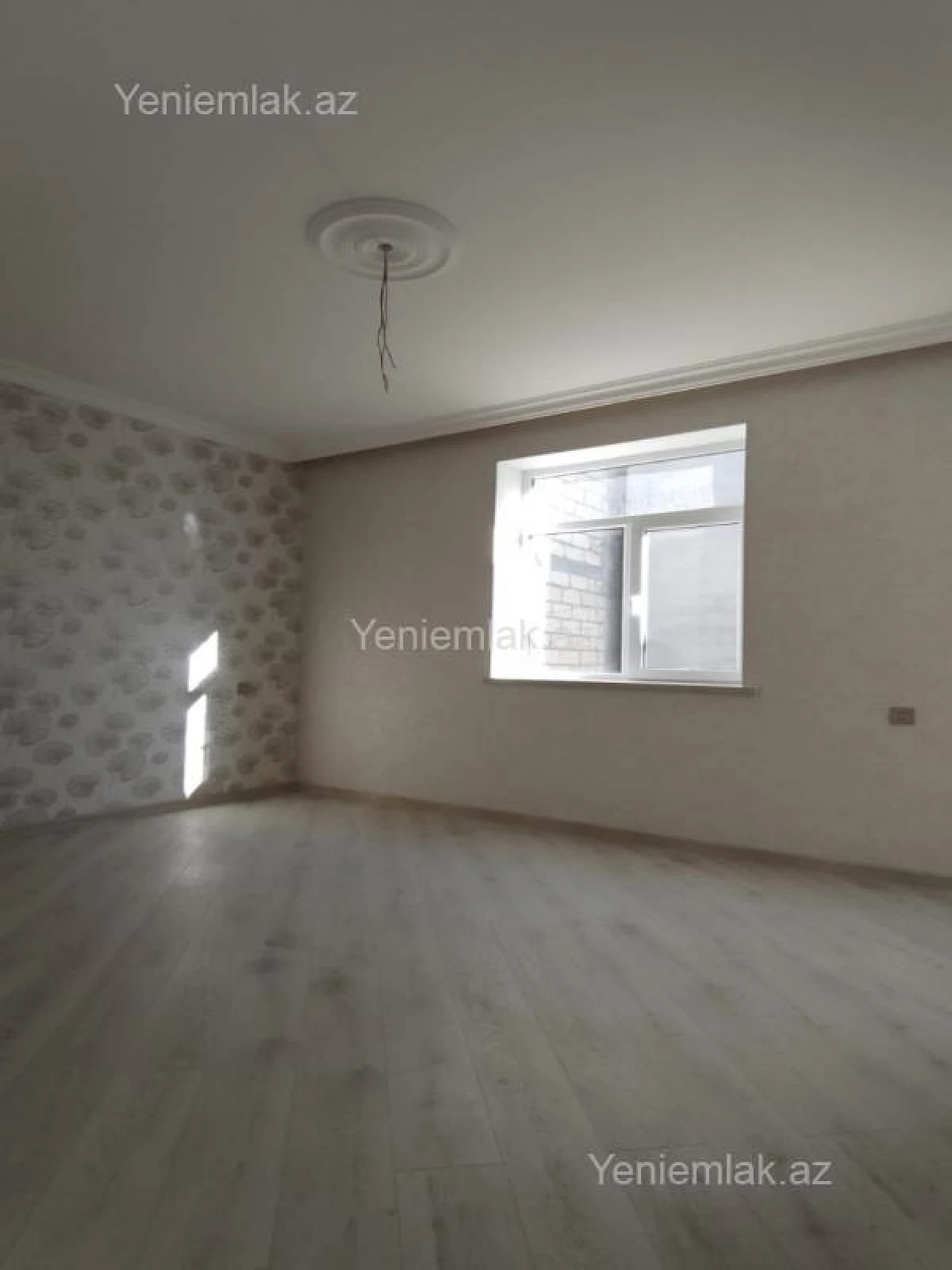 Satılır 6 otaqlı həyət evi 240 m²