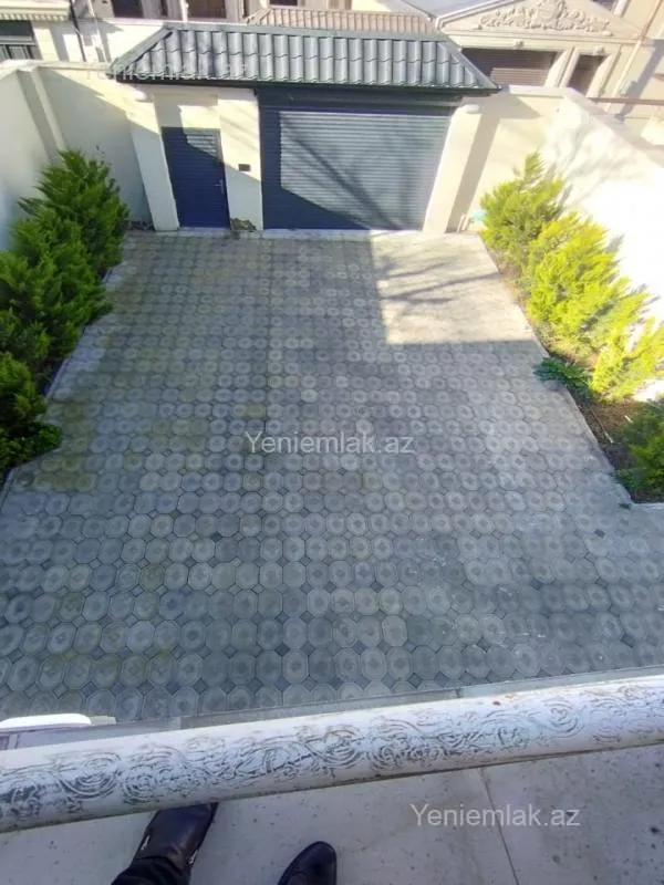 Satılır 6 otaqlı həyət evi 240 m²