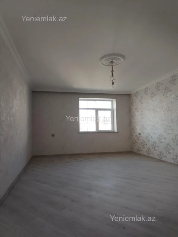 Satılır 6 otaqlı həyət evi 240 m²