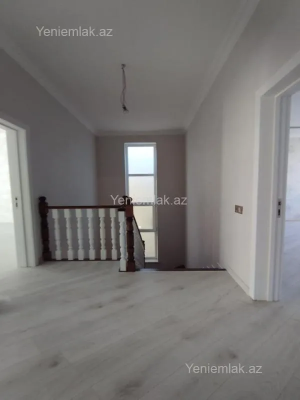 Satılır 6 otaqlı həyət evi 240 m²
