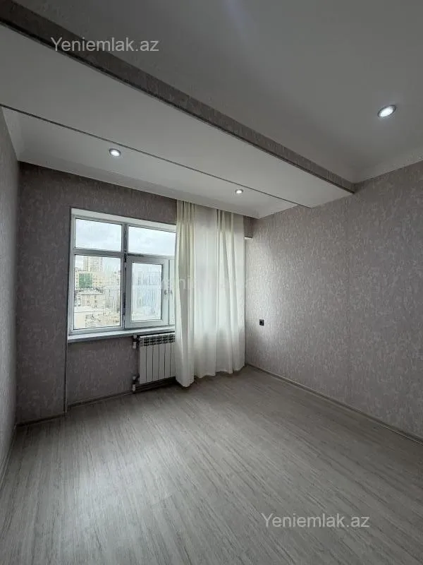 Satılır 2 otaqlı köhnə tikili 45 m²