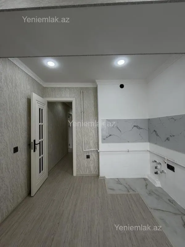 Satılır 2 otaqlı köhnə tikili 45 m²