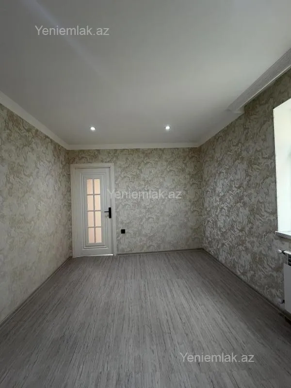 Satılır 2 otaqlı köhnə tikili 45 m²