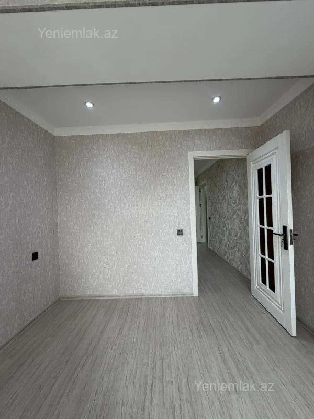 Satılır 2 otaqlı köhnə tikili 45 m²