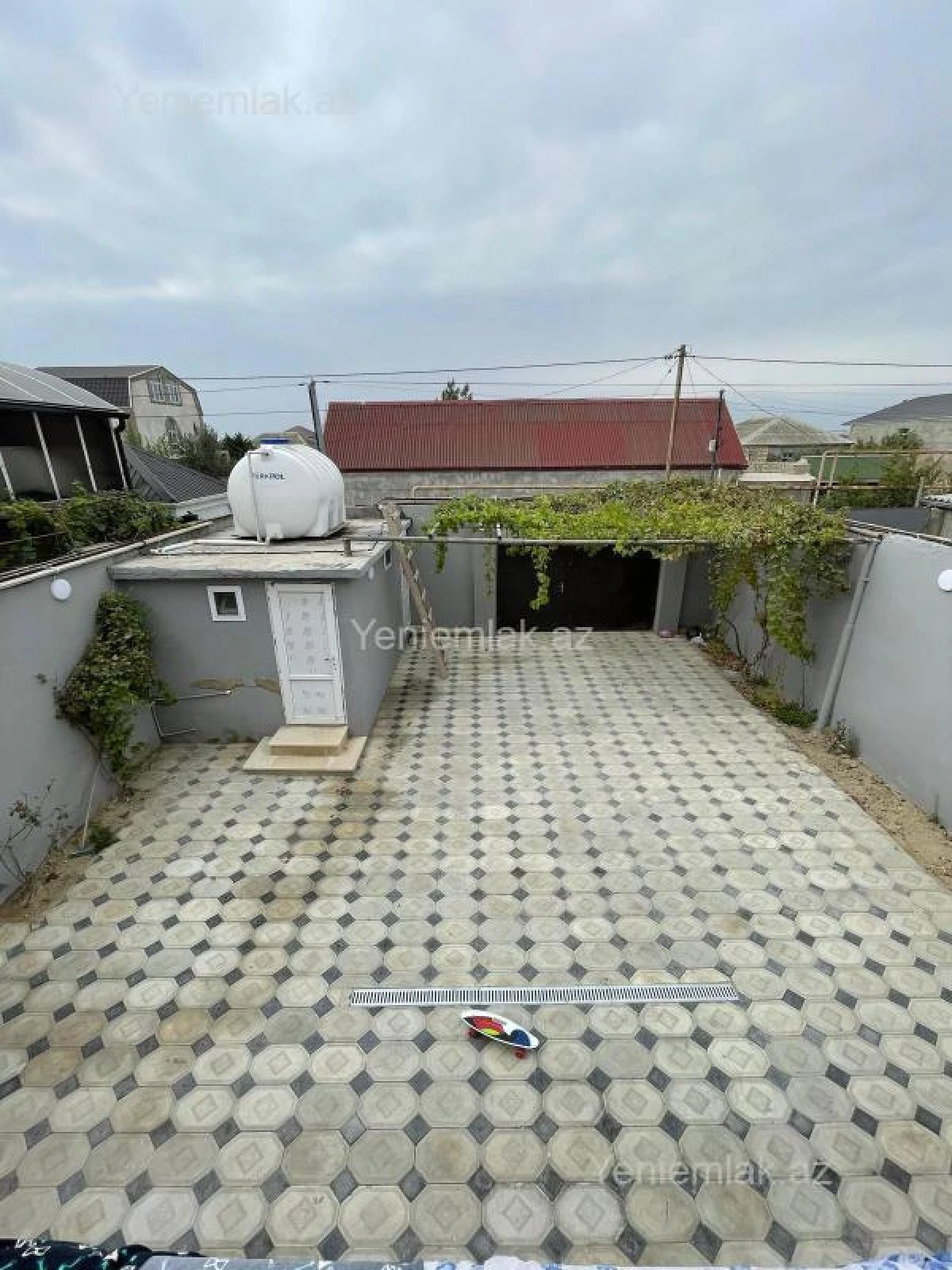 Satılır 7 otaqlı həyət evi 167 m²