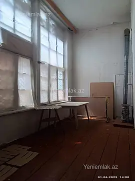 Satılır 3 otaqlı köhnə tikili 100 m²