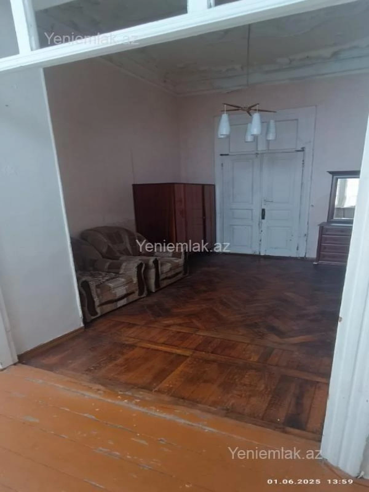 Satılır 3 otaqlı köhnə tikili 100 m²