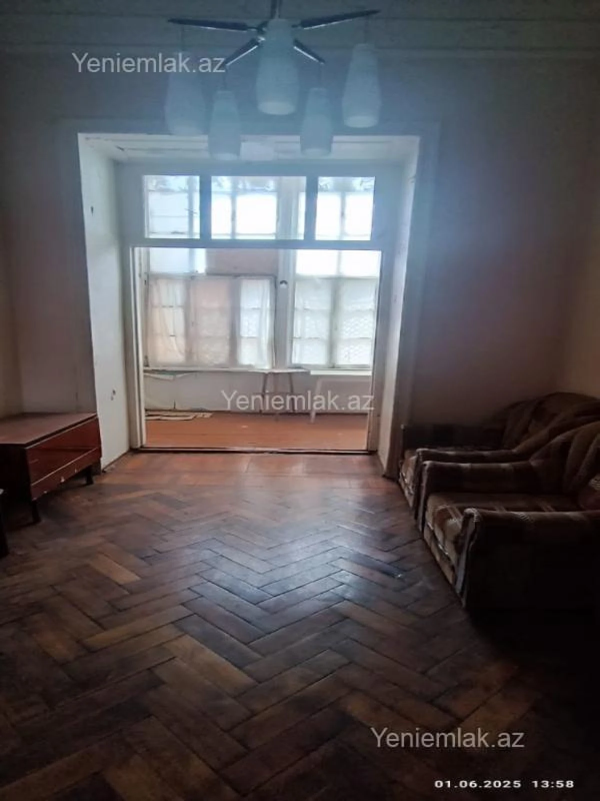 Satılır 3 otaqlı köhnə tikili 100 m²