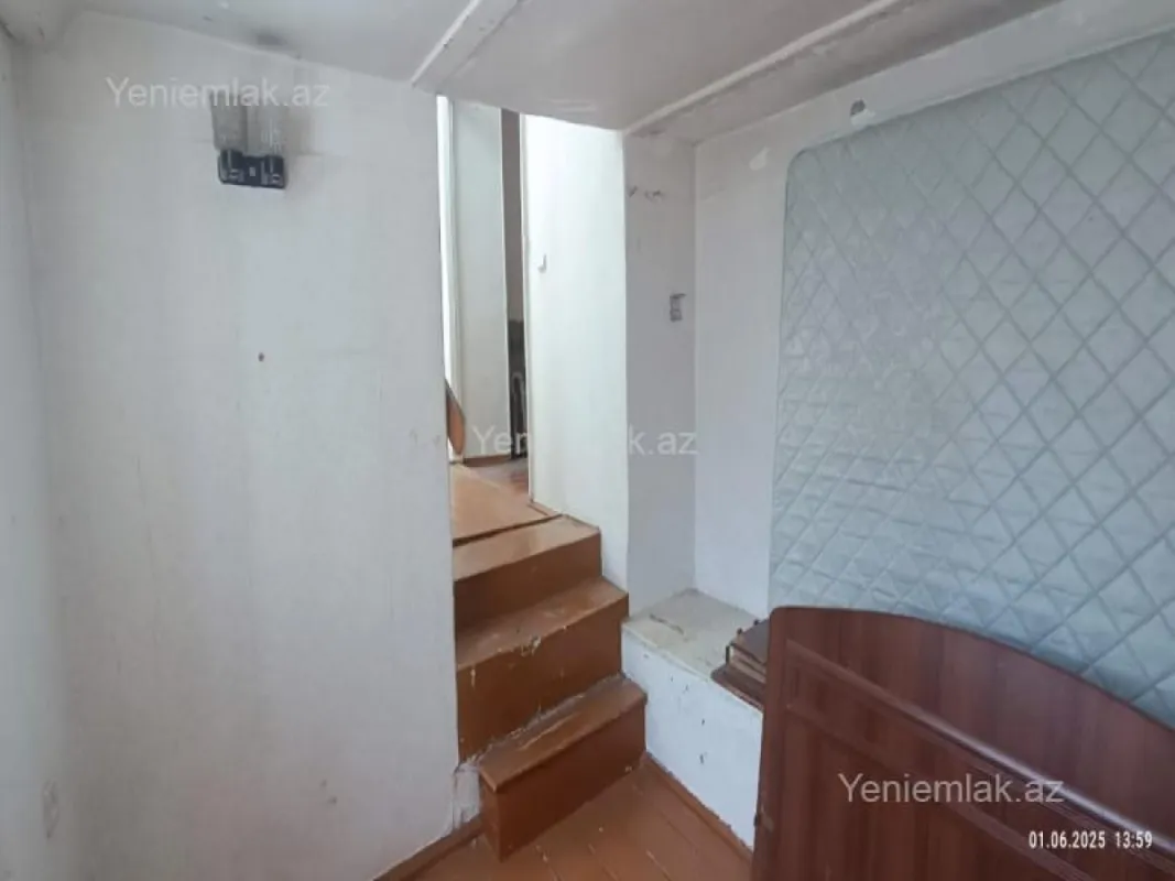 Satılır 3 otaqlı köhnə tikili 100 m²