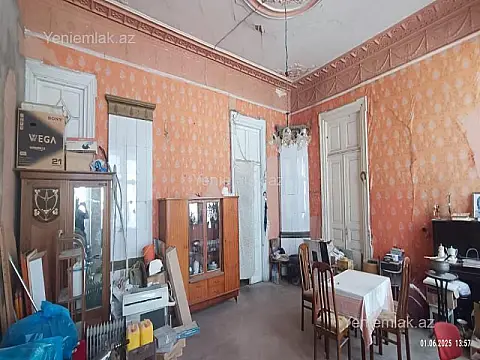 Satılır 3 otaqlı köhnə tikili 100 m²